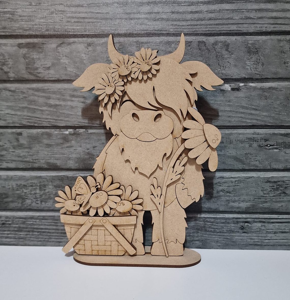 Standing Highland Cow - Daisy Basket