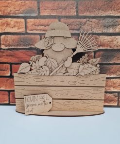 Alternative view of Crate Interchangeable - Gnome rake & leaves