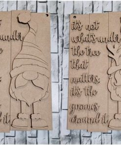 Tall gnome on rectangle backboard - Christmas