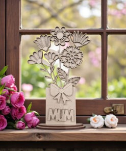 Mini flowers in box vase