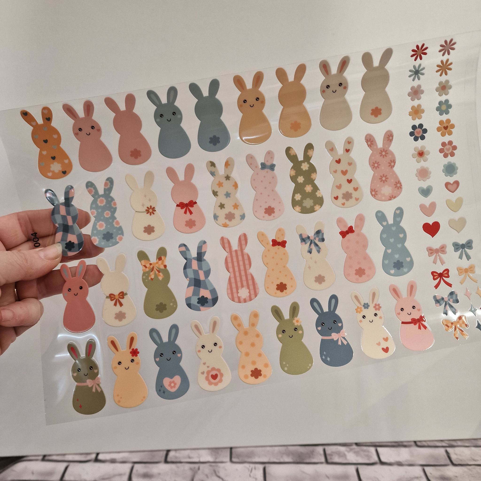 UV DTF – SHE 004 sheet of retro bunny