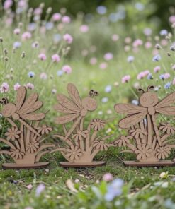 Dragonflies on daisies on bae