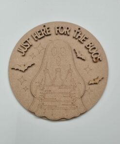 Alternative view of Just here for the Booo z 20cm