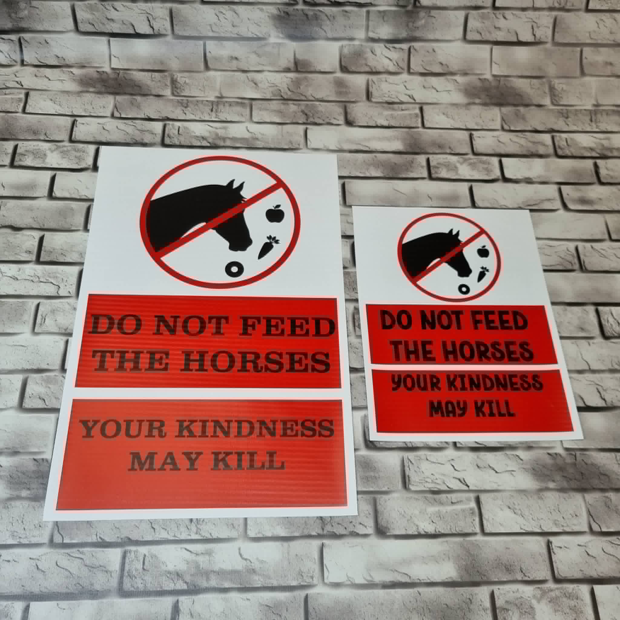 Equestrian warning caution sign banners- Do not feed the horses. Your kindness may kill