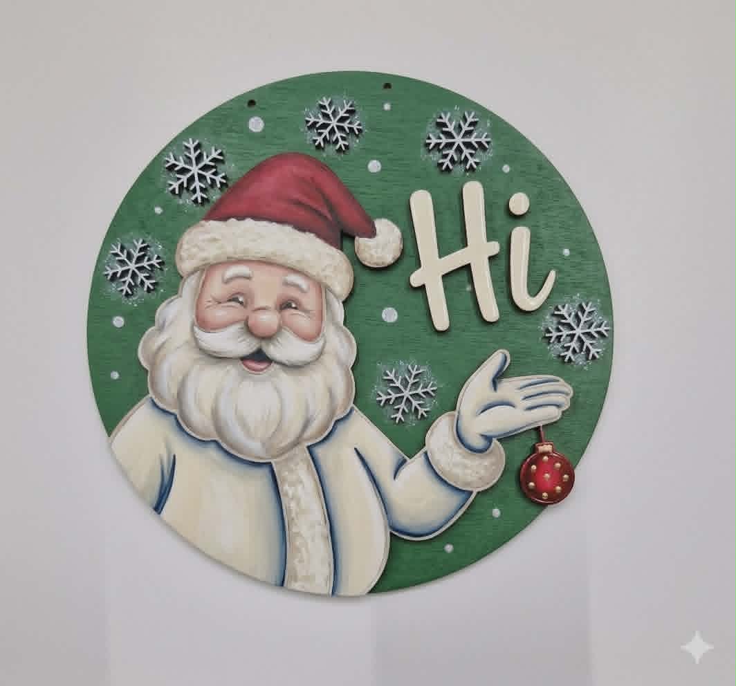 Hi Santa holding bauble 23
