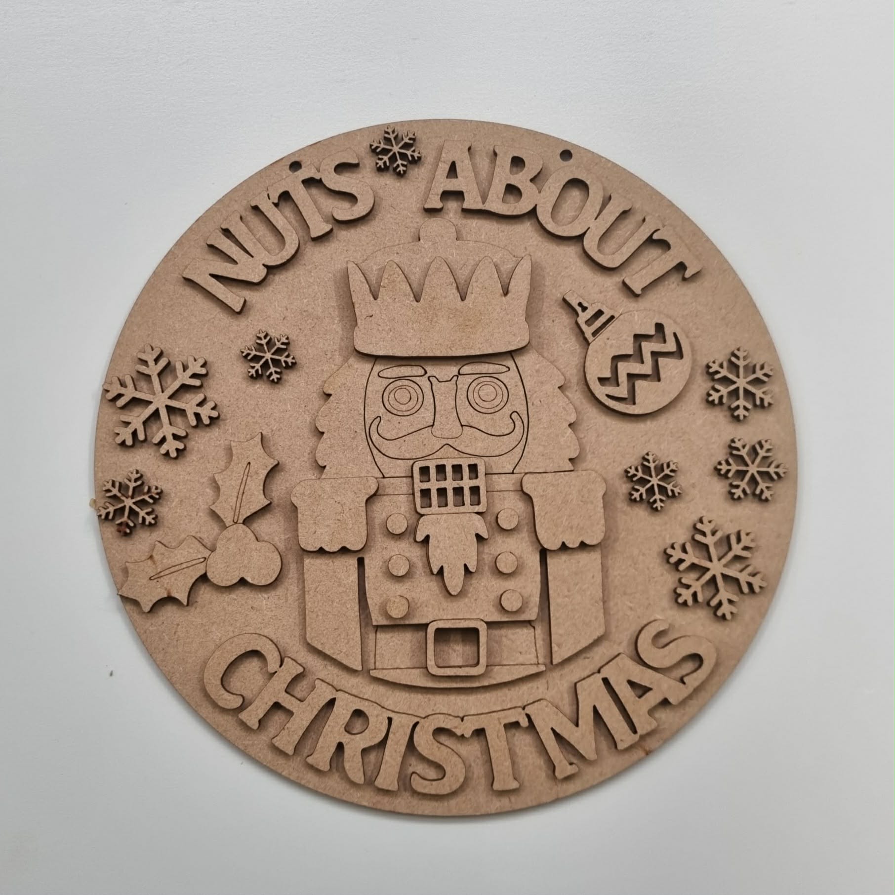 Nutty Christmas 23cm round - Image 2