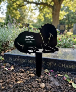 Grave marker - Sitting Horse